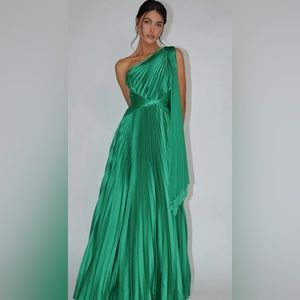 Laxmi Accordion Pleat Maxi Dress Kelly Green